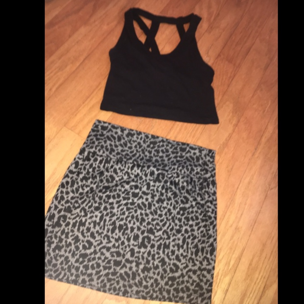 Mini skirt and crop top
